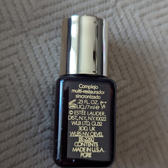 Estee Lauder Skincare and Makeup Set - Picture 5 of 10